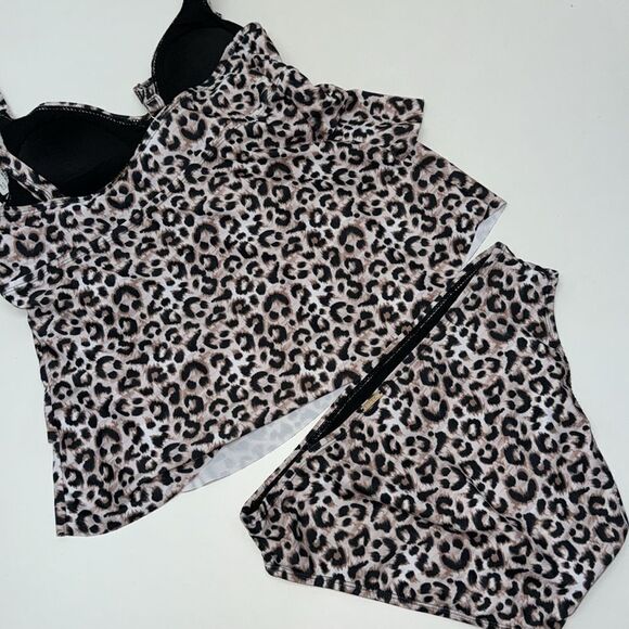 🔥NICOLE MILLER SWIMSUIT SZ MediumNew women’s - Picture 5 of 6